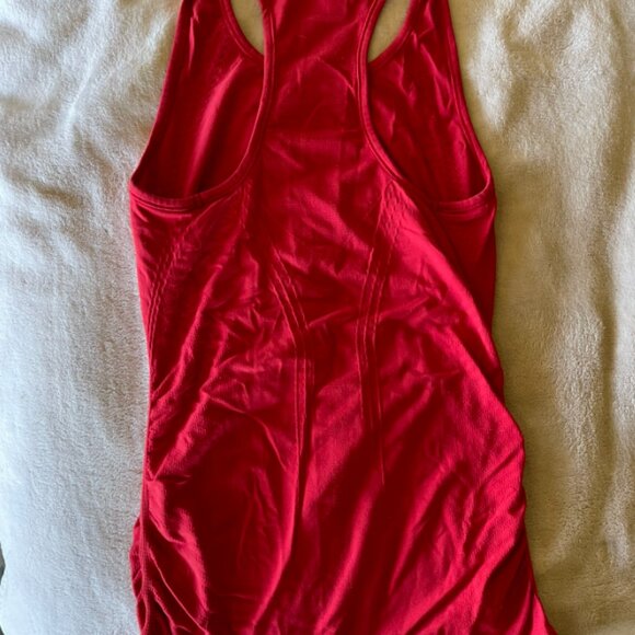 Lululemon tank - Picture 3 of 4